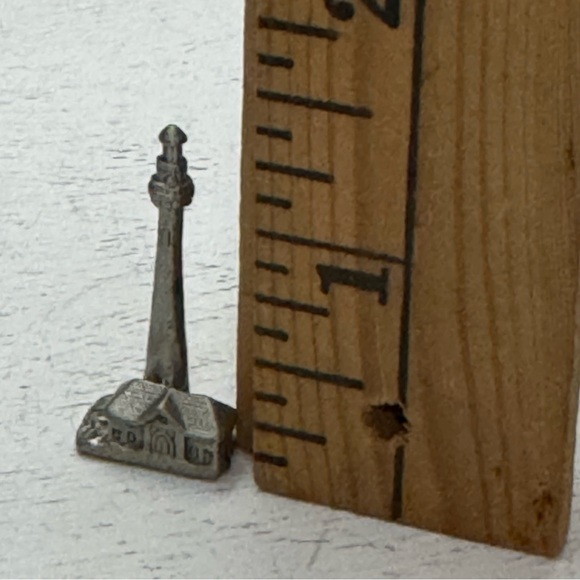 Cuteri Pewter Miniature Figure Lighthouse Engraved Vintage - Picture 7 of 8